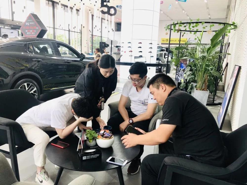 年中狂欢燃情high购 (燃情high购年中狂欢)