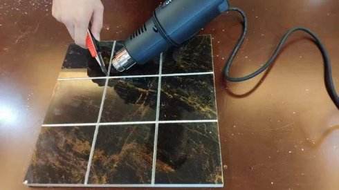 厨房的玻璃胶发霉变黑怎么去除,洗手盆的玻璃胶变黑了怎么去除