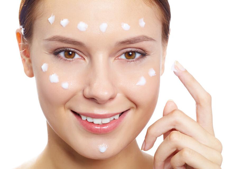 每晚补水保湿对皮肤的好处,眼部皮肤补水保湿最佳方法