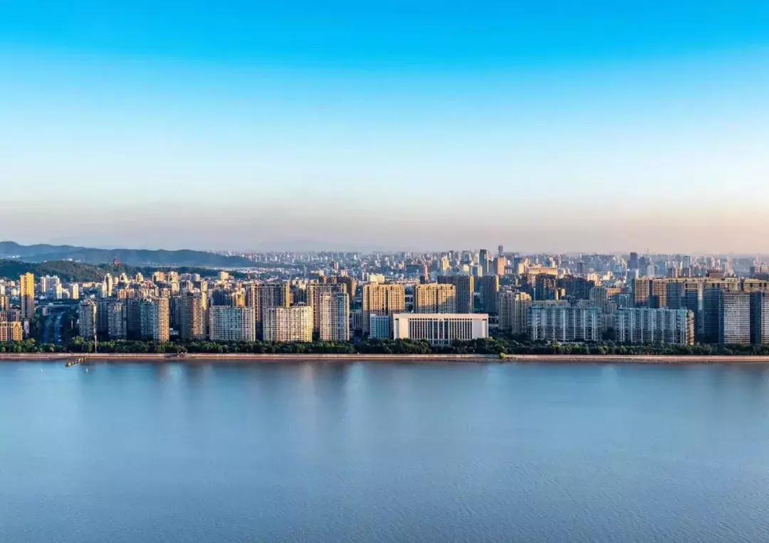 滨江：豪宅领袖，用品质画一座杭州人居的历史年轮