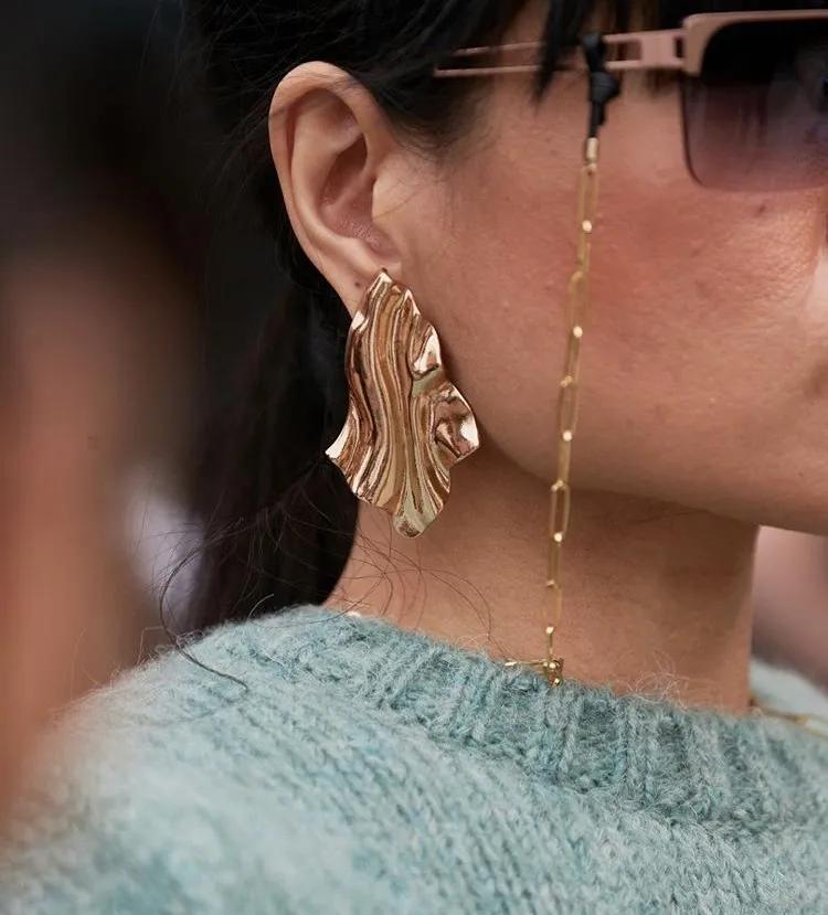 为啥相同的穿搭自己不穿不好看,同样的穿搭为什么别人穿更好看