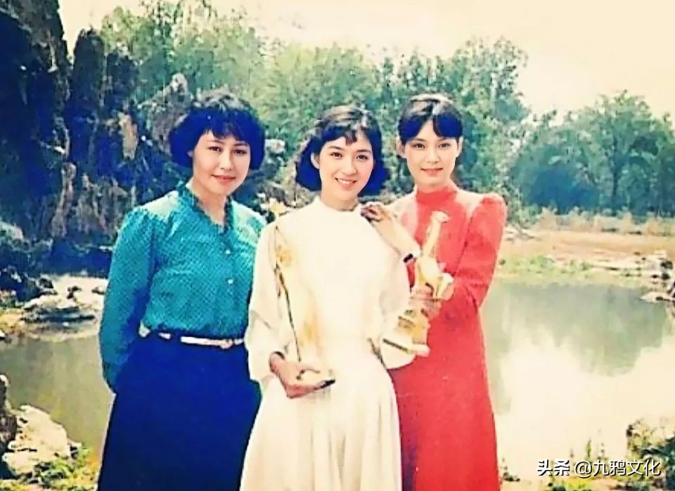 虎妞斯琴高娃张丰毅,骆驼祥子张丰毅拉车剧照