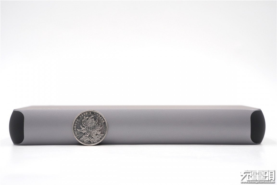 绿巨能22.5瓦充电器,绿巨能18w移动电源评测