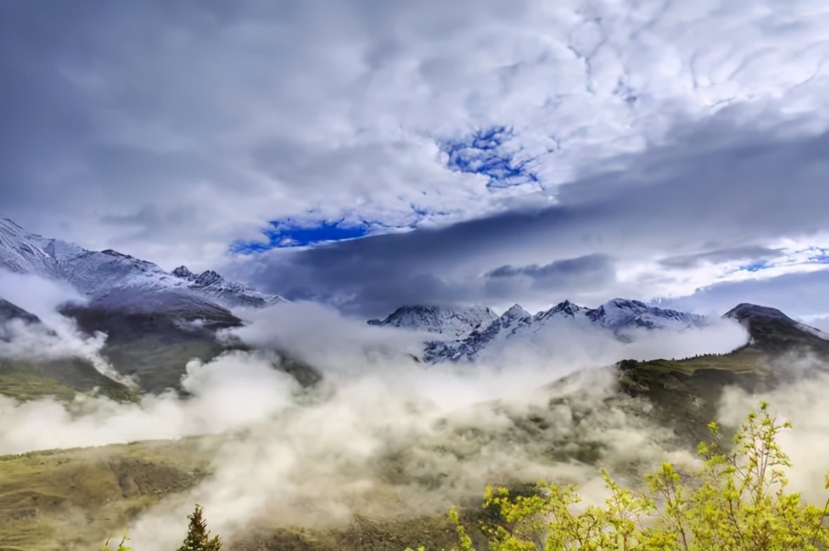 3月川西惊艳了所有人,千树万树梨花开川西
