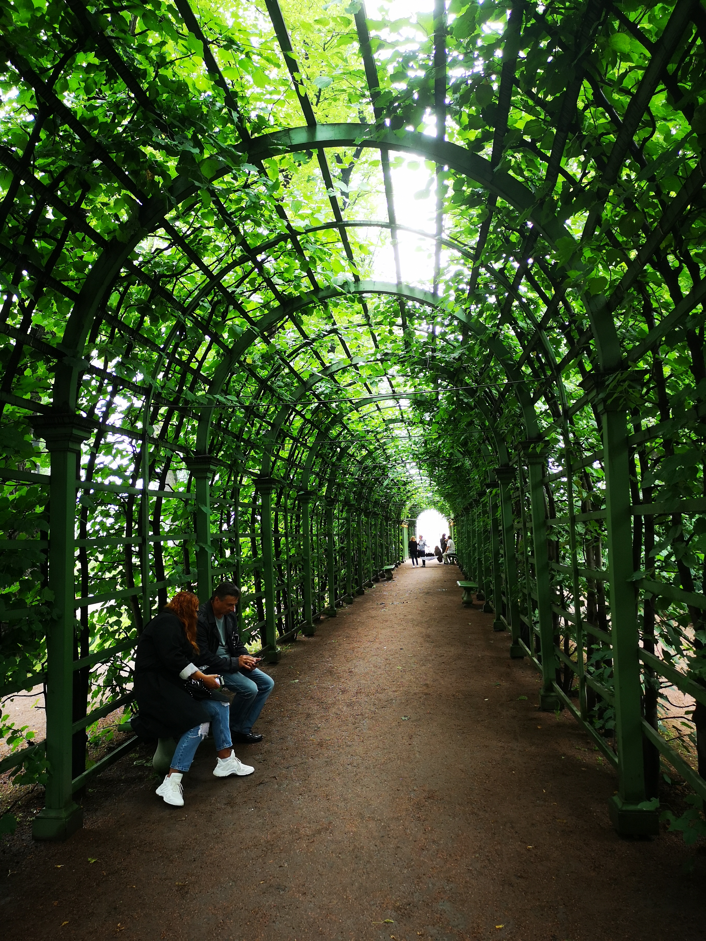 奔七的夫妻俩，自由行走在俄罗斯的圣彼得堡