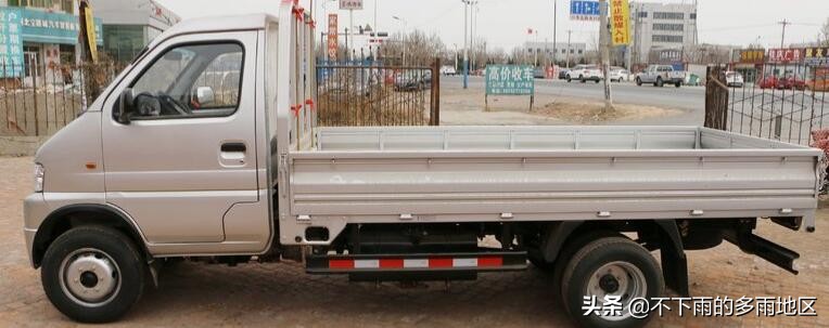 五菱荣光新卡pk东风小康,五菱荣光新卡和东风小霸王哪个好