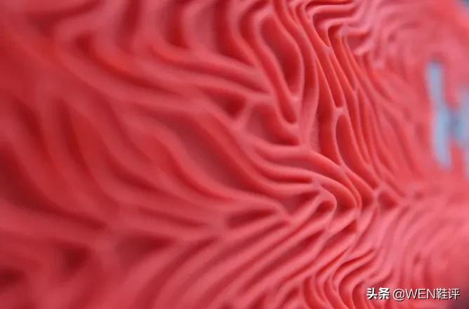 600块入手UA最强团队鞋！它居然不板砖了你敢信？