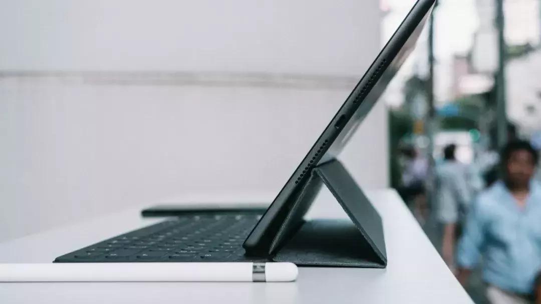 ipadair2和ipad2020哪个性价比高,ipad第10代10.9寸测评