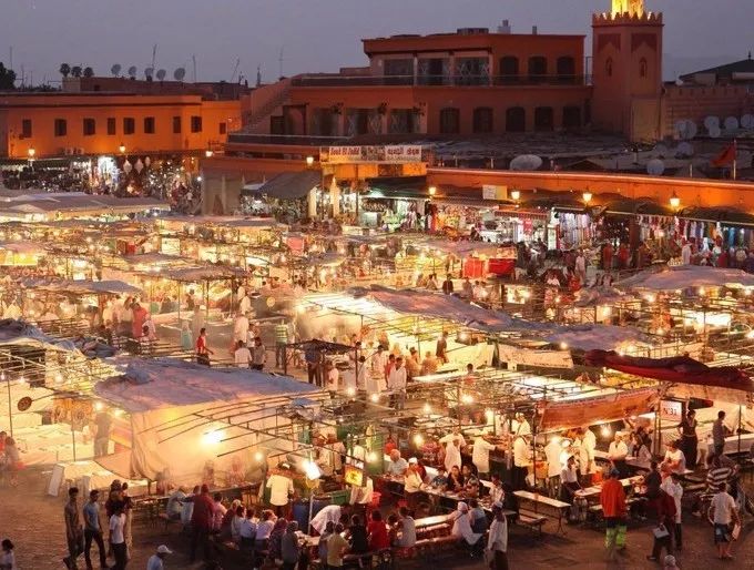 摩洛哥特色装饰风格是什么,摩洛哥最有代表的颜色