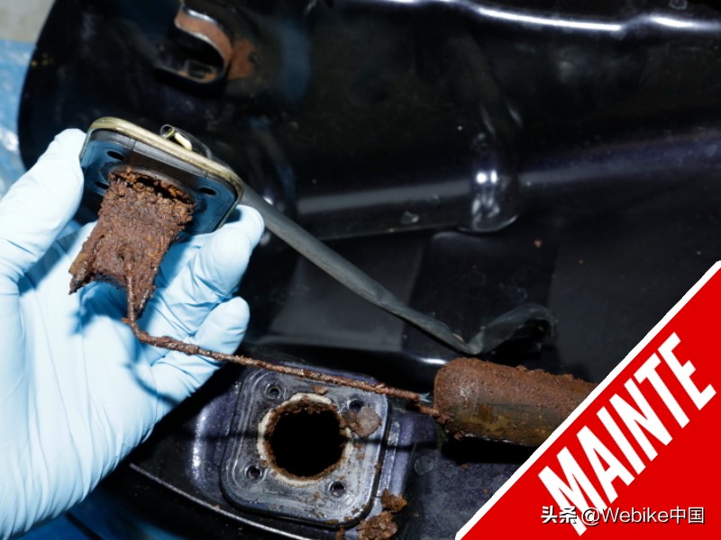 「Webike小学堂」清除油箱铁锈时还需注意的小细节