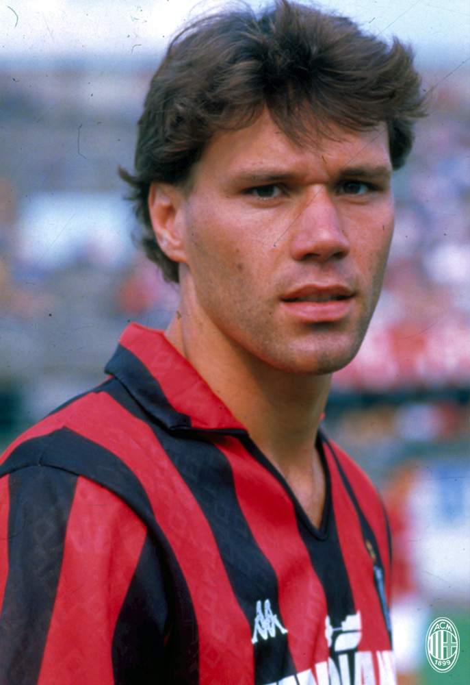 米兰7号球员都有哪些,米兰10号球员都有哪些