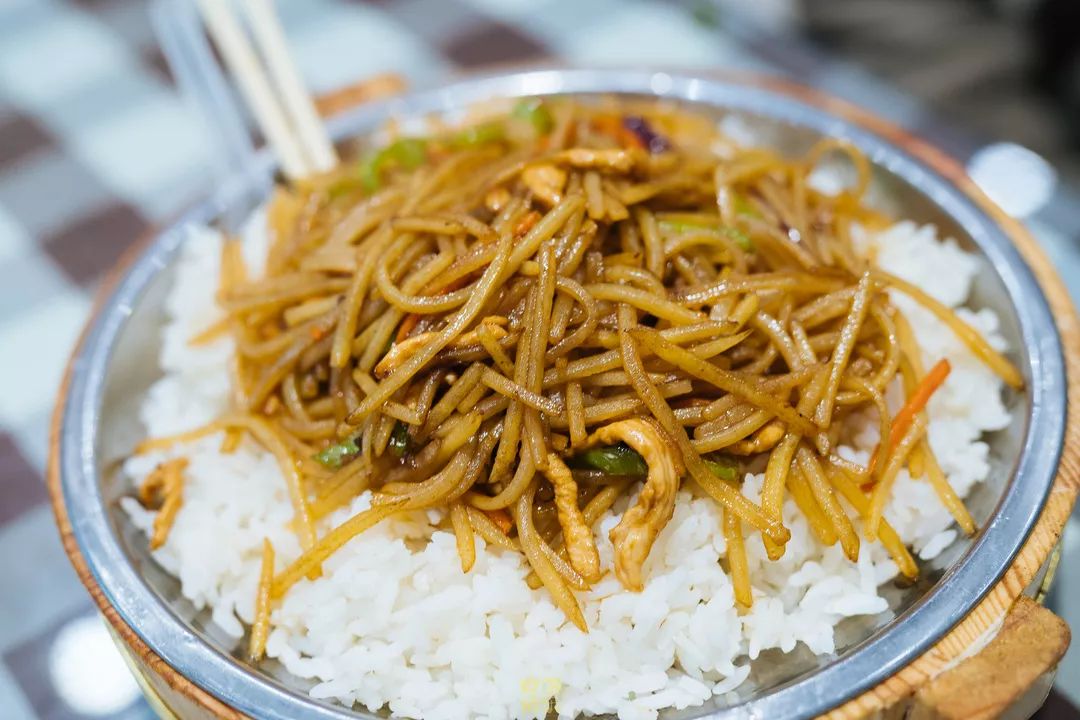 自从藏龙岛有了南延线，我就再没羡慕过别人家的学校！