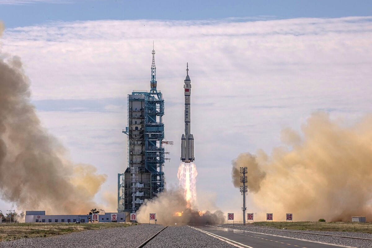 2020年11月10日a股主要指数估值表,2021年a股市值100强