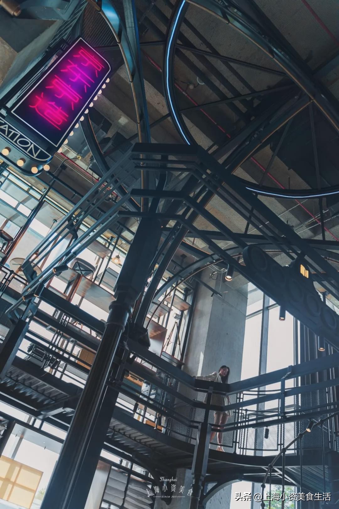 鐜颁唬鏃跺皻椋庡挅鍟″巺,鐜颁唬娼祦椋庡挅鍟″巺