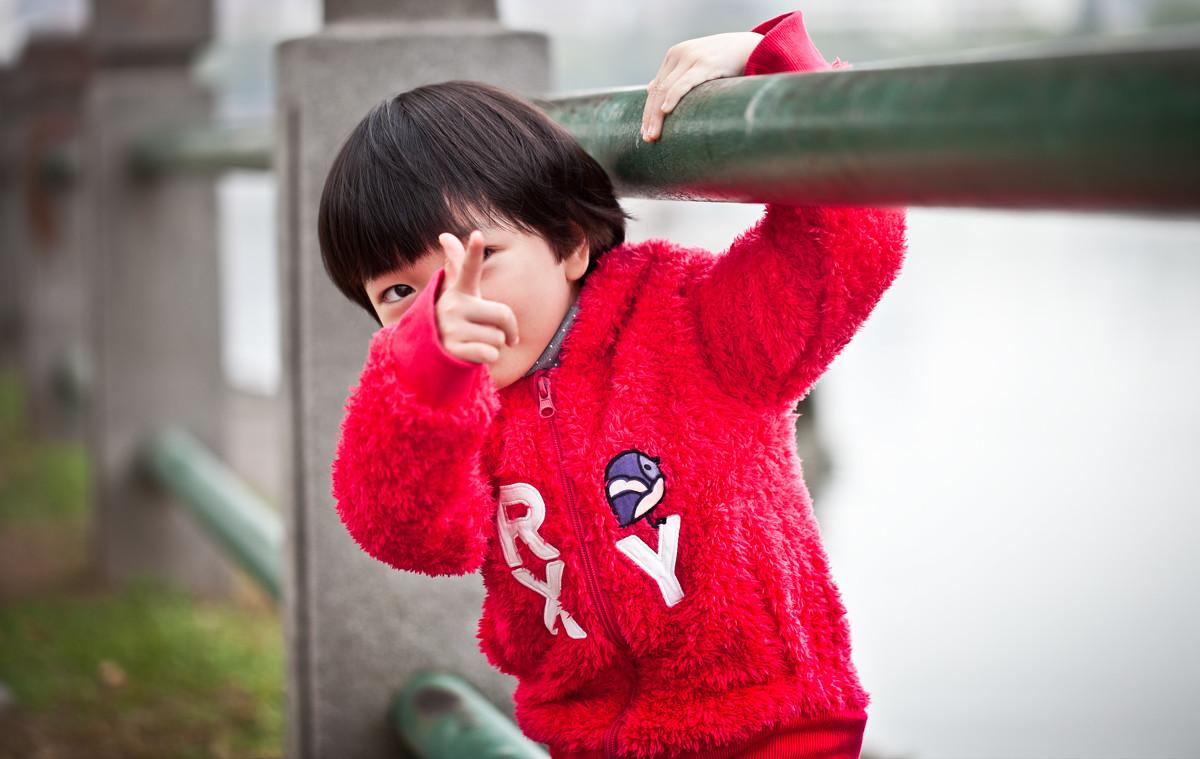 贪玩不自律不爱学习的孩子怎么教,如何让孩子贪玩不想学