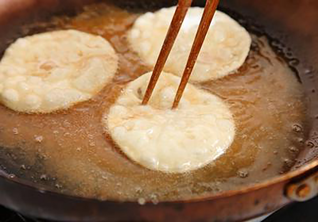 多余水饺皮新吃法,水饺皮用不完怎么煮才好吃