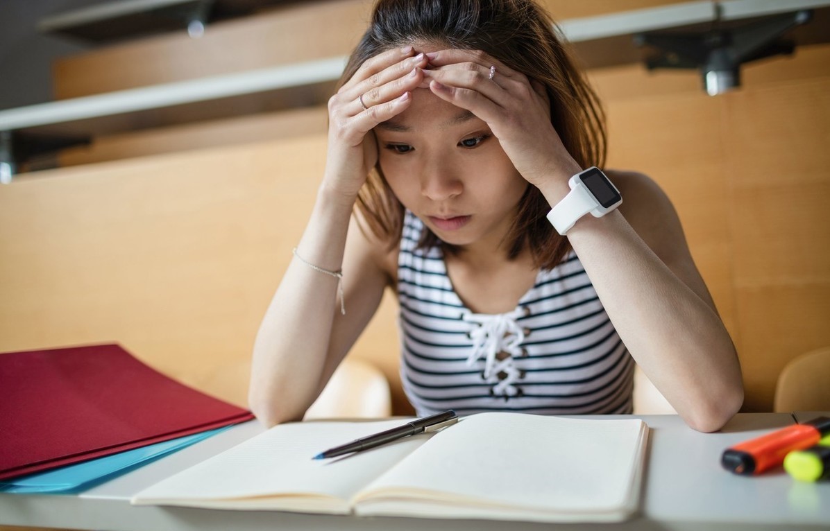 考试时紧张小便失禁是怎么回事,考试的时候经常会漏尿怎么回事