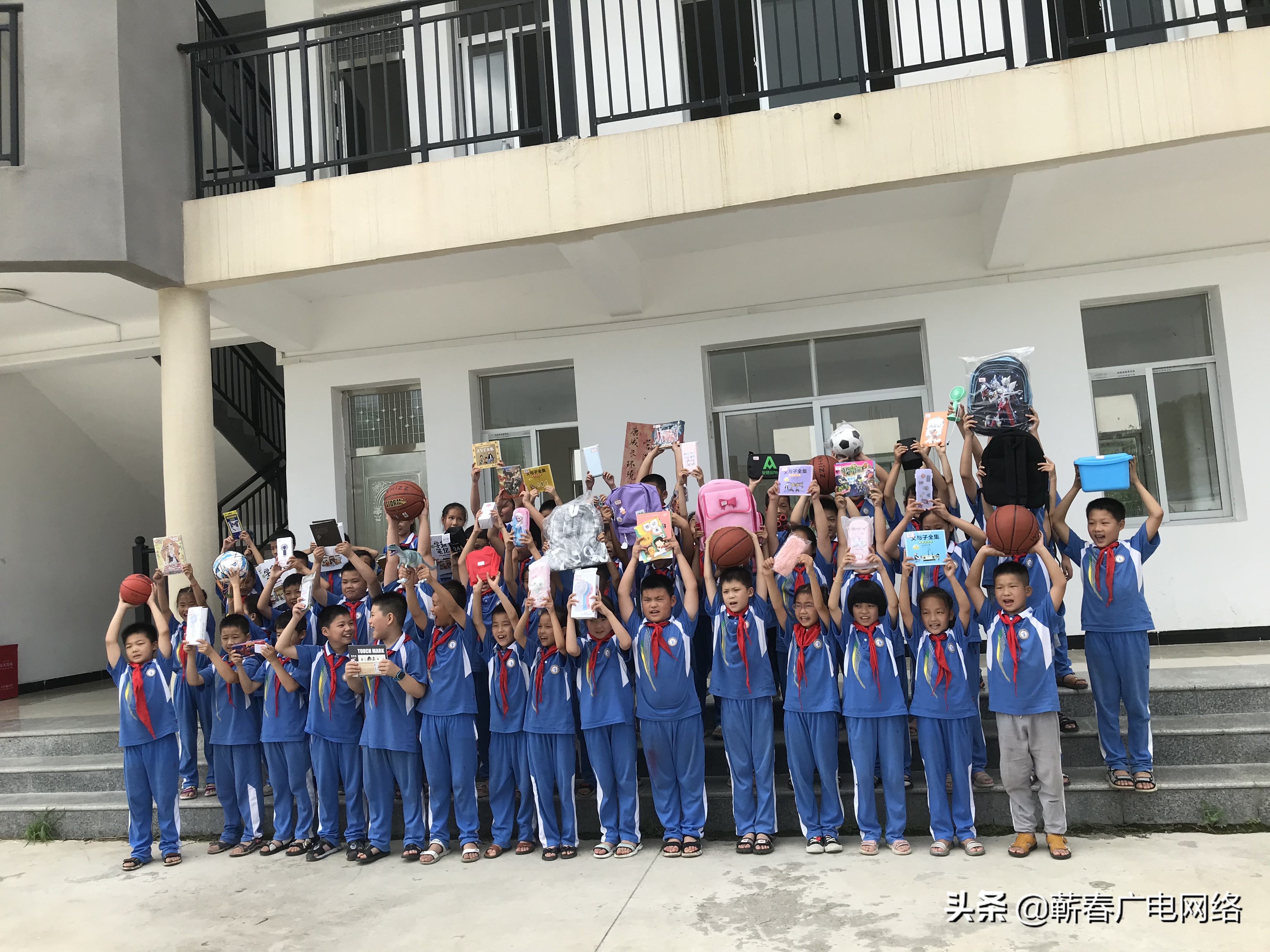 实验小学童心向党直播,大悟县实验小学童心向党活动