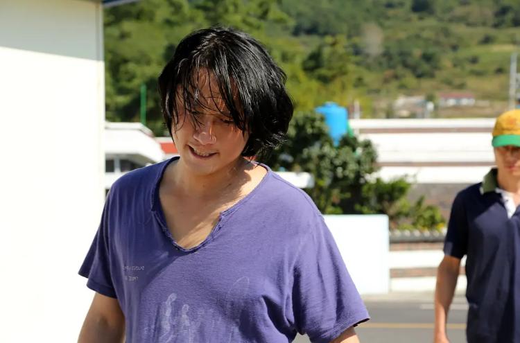 *恋虐**女警和被虐女孩，谁才是怪物