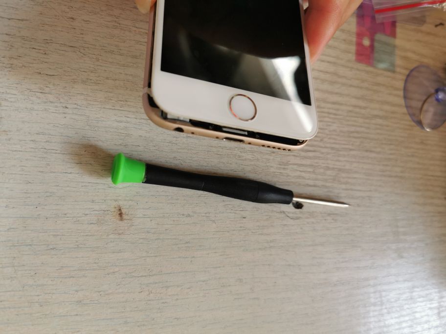 手机换电池要经过哪些步骤,上门换手机电池