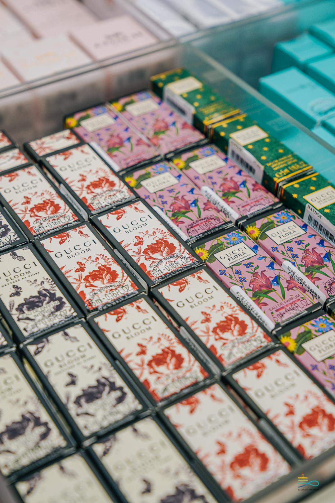 武汉大牌美妆品牌,黑洞高端美妆