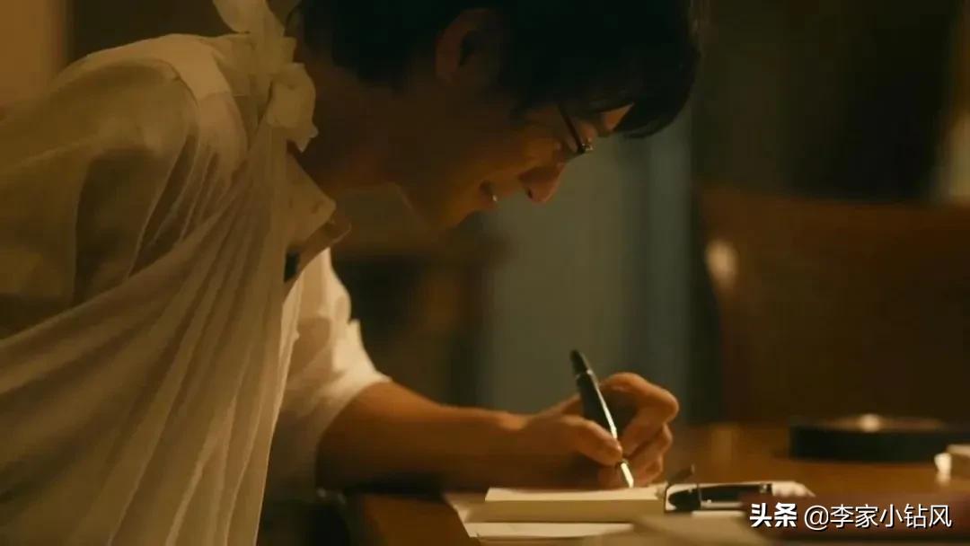 早就出过满屏*欲肉**的深夜剧,今年超级火爆的题材,