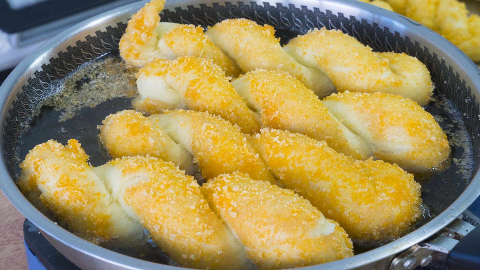 最火的酸奶*麻大**花，从馅料到和面详细讲解，外酥里软，口*爆口**浆