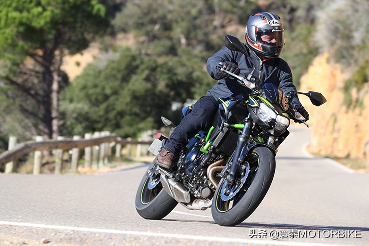 新2020款川崎z650什么时候上市,川崎ninja650和z650比较油箱大小