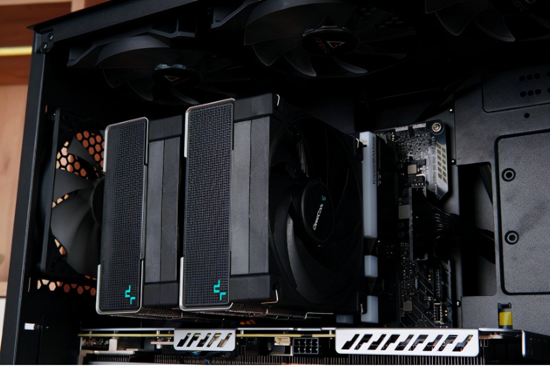 九州风神AK620数显版风冷散热器,九州风神ak620对比追风者t6