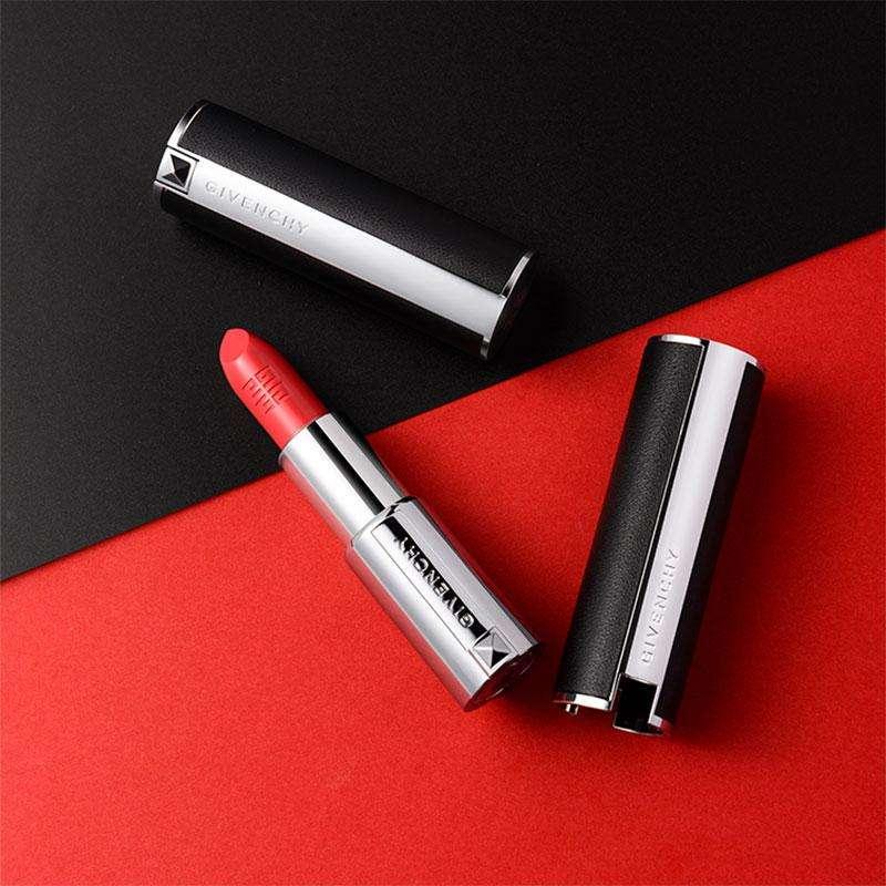 口红哪个品牌用了不起皮不干燥,口红品牌最值得买的产品