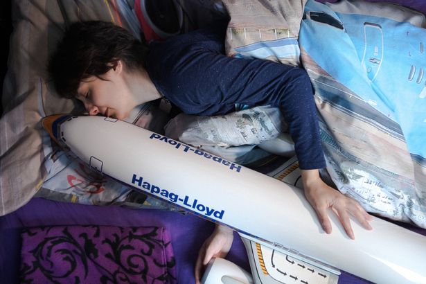 德国女有“机械癖”，称与737飞机“恋爱”5年，梦想与其结婚