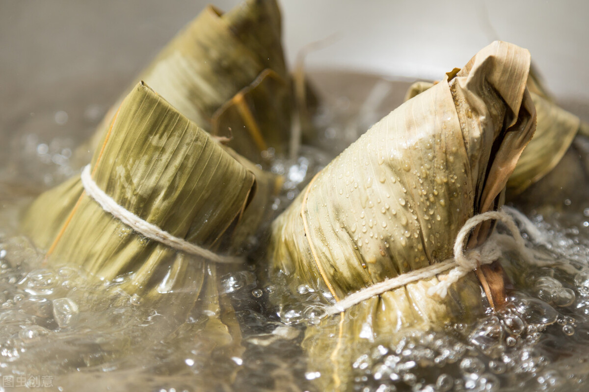 煮粽子时,什么水下锅是很重要的,教你正确做法,软糯鲜香不夹生