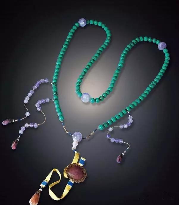 清朝皇帝有多奢侈，看了这些藏品才知道