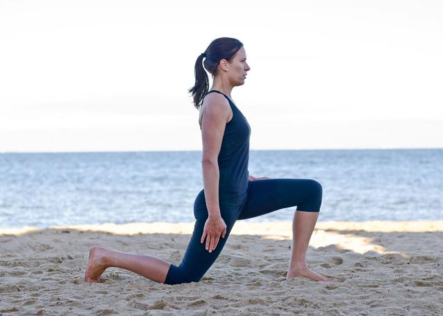 如何正确拉筋最有效,坐骨神经痛正确拉筋锻炼方法