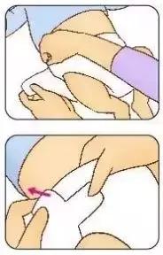 给宝宝换纸尿裤的正确打开方式,给宝宝换纸尿裤的正确方法