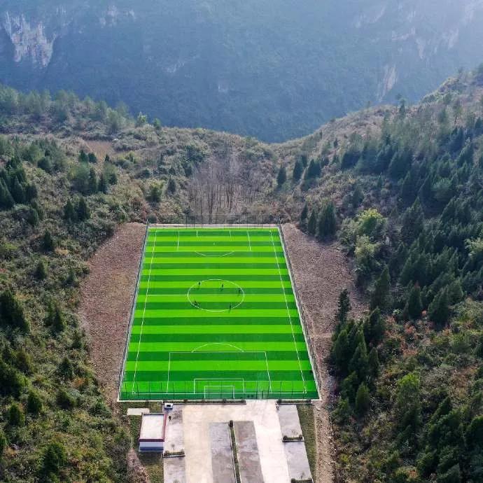 重庆修建足球场,重庆新修足球场