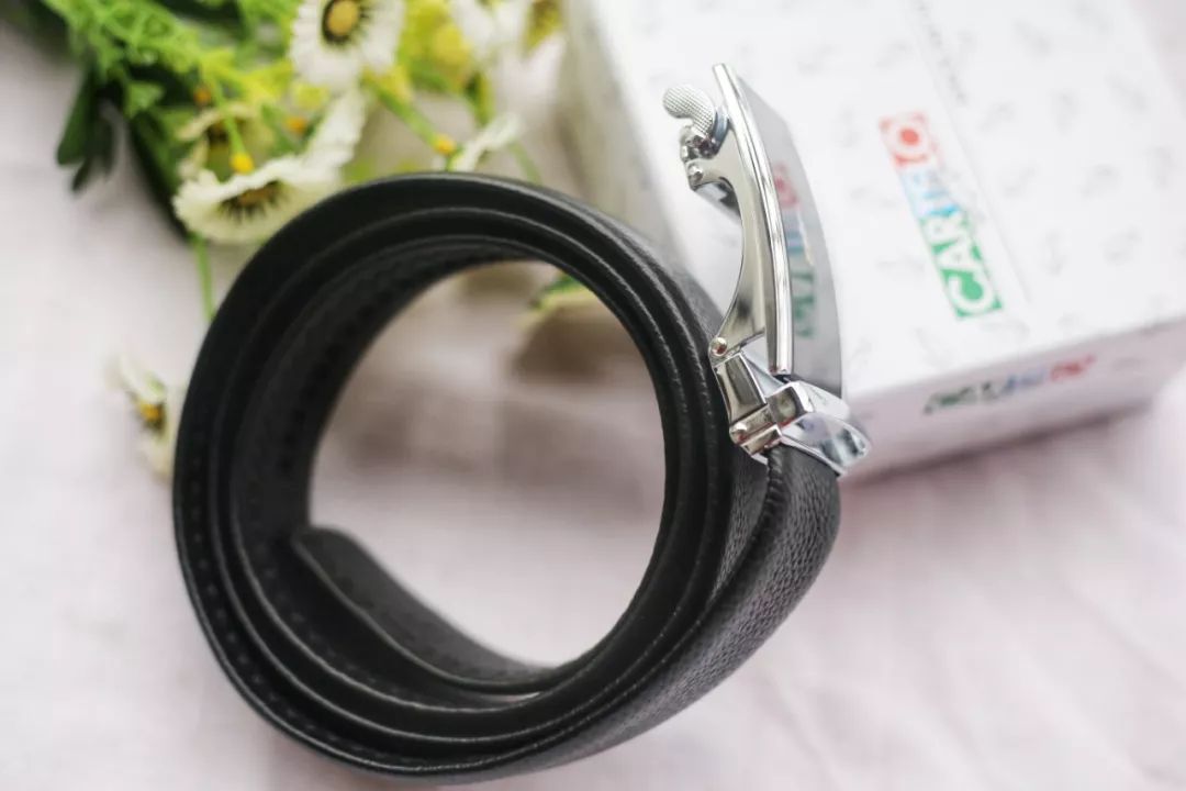 鳄鱼皮带搭配男士,送男朋友腰带推荐小众轻奢