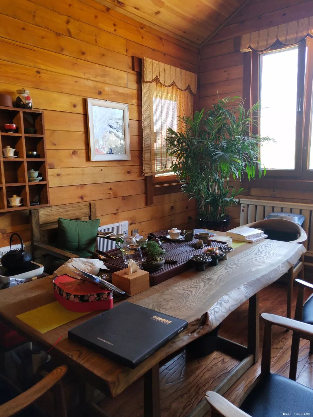 酒吧、超市展览馆这么Fashion的青城驿站，你还认为这只是厕所吗