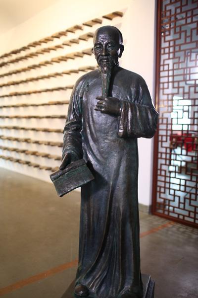 咬文嚼字斟酌字句,咬文嚼字示例