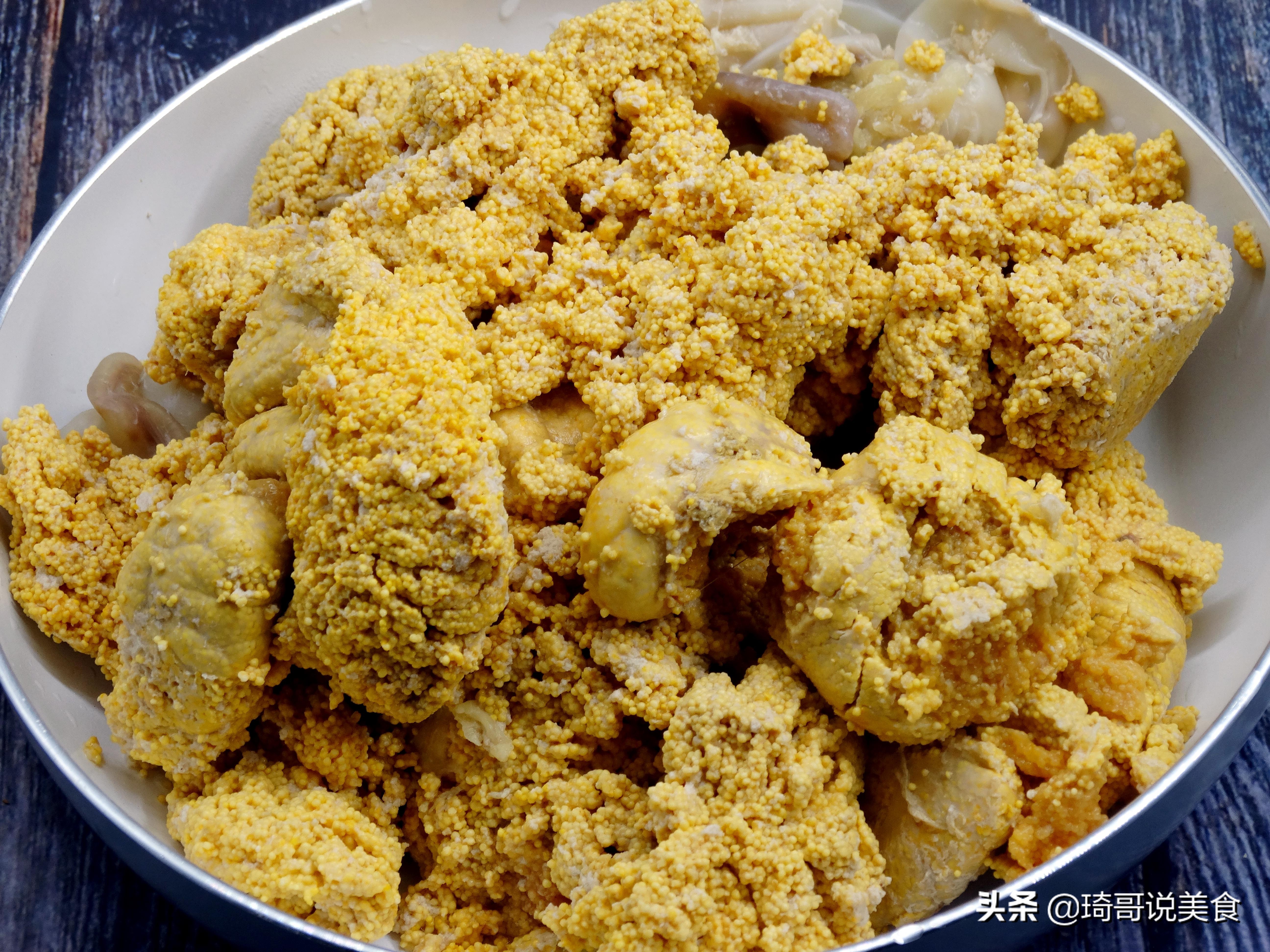 大鲤鱼里面的鱼籽怎么吃,鲤鱼肚子里的鱼籽怎么做好吃