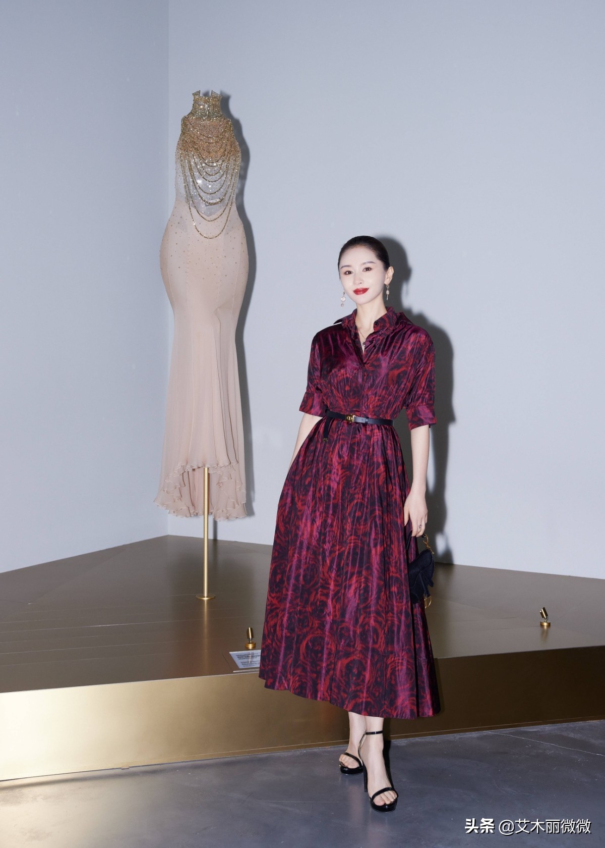 王子文穿搭西装,王子文真懂简约高级穿搭