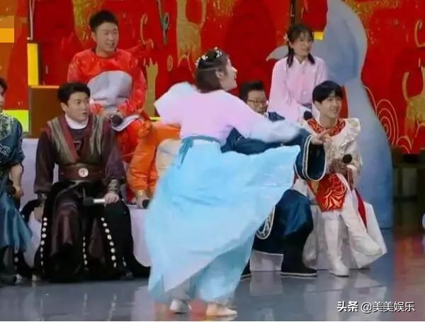 付伟伦李浩菲电视剧吻戏花絮,快本李浩菲和搭档