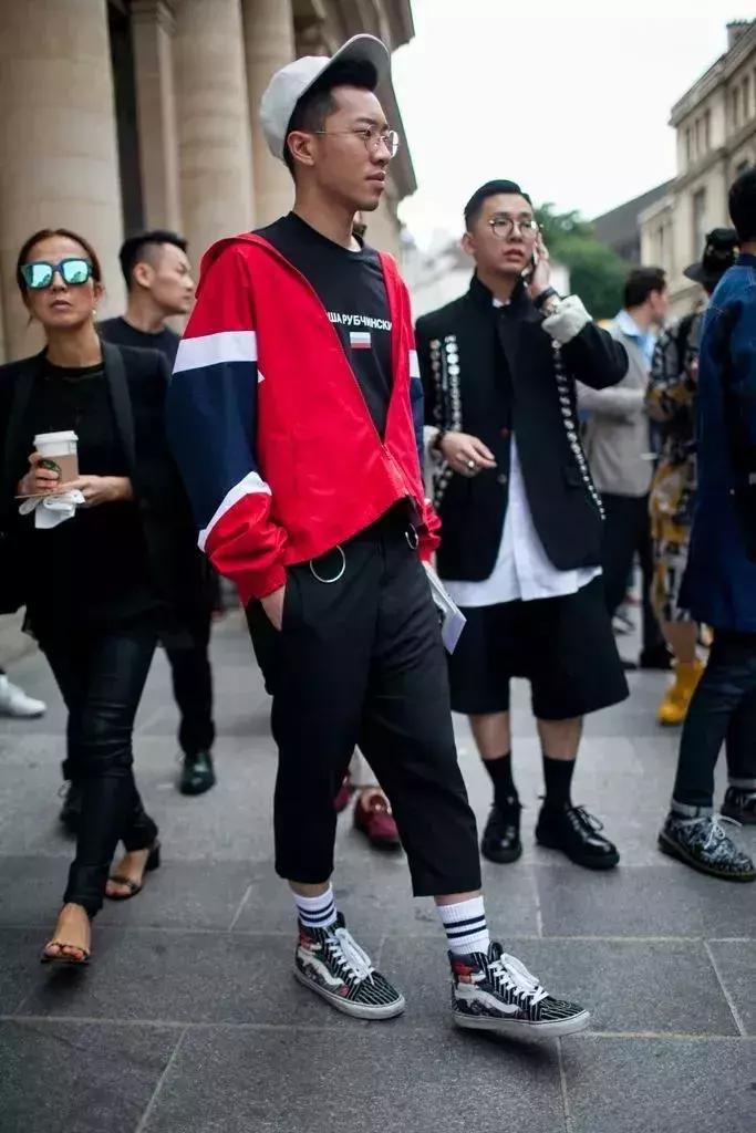 穿衣搭配男生网红款,经典直男运动穿搭