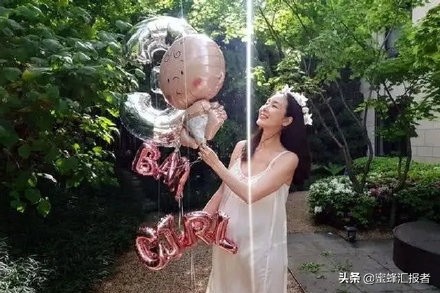 崔智友首次曝光孕肚照,崔智友晒孕照图片