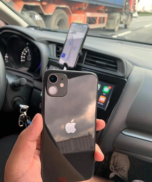 64GB内存没人买?苹果:别人笑我太疯癫,我笑他人看不穿