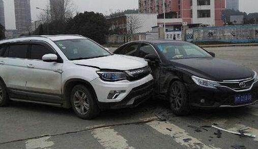 车子买了全险把人撞了怎么赔,买了全险不按保单价格赔偿