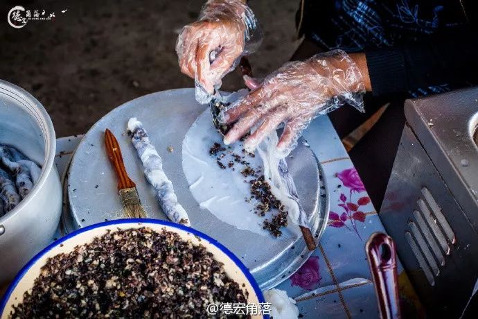 一处小众目的地！这里有酸汤辣子蘸出来的美味，吃一口就丢魂！