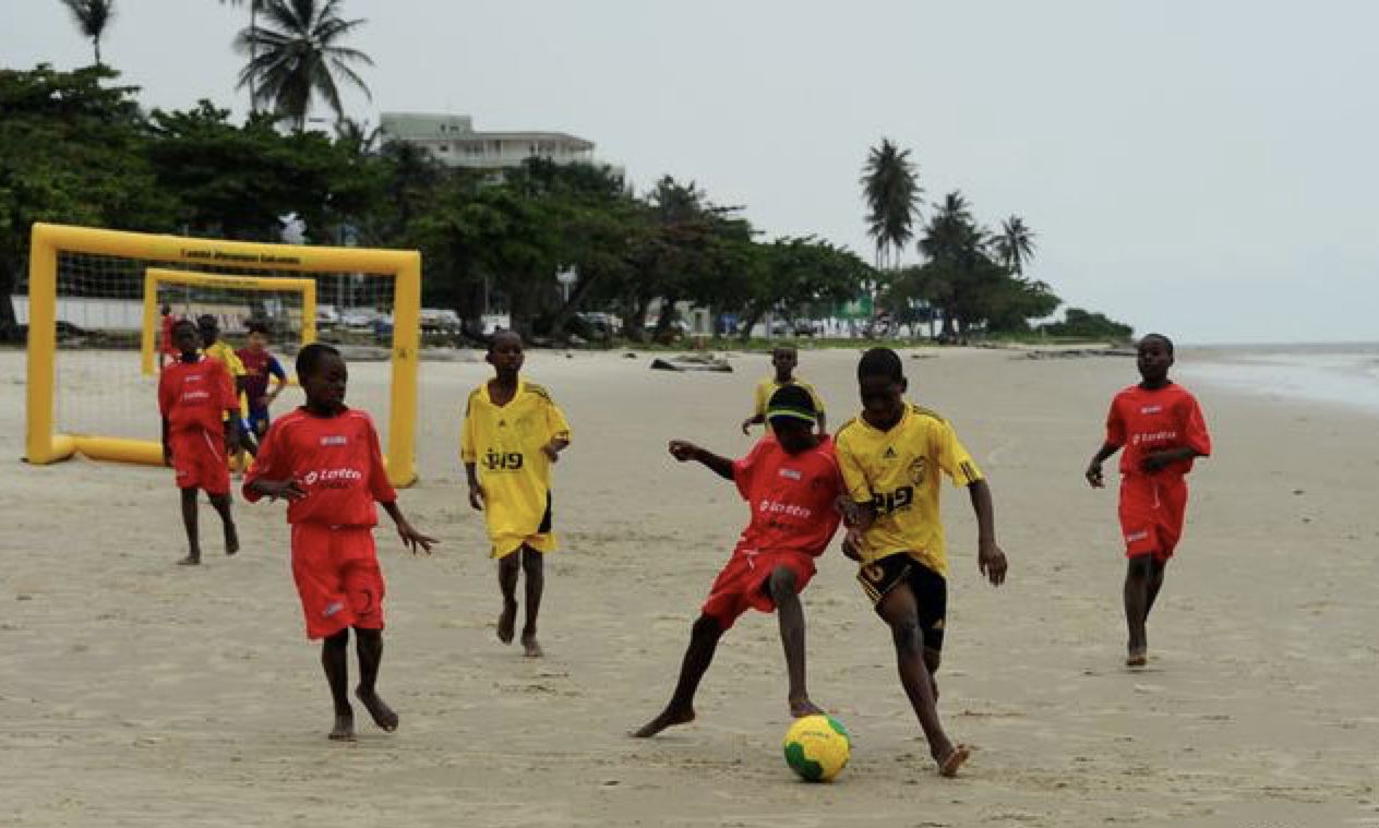 国足梅西c罗,国足需要梅西还是c罗