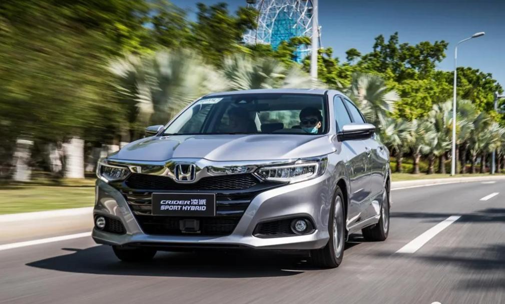 油耗3-4L，家用、跑滴滴都行，这3款轿车值得推荐