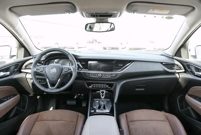 别克君威2.0t降价到14万3落地了吗,别克君威低配落地价